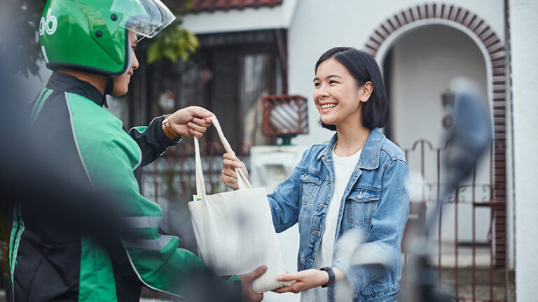 RUSH Partners with GrabExpress for Faster Merchant Deliveries 2021 Globe RUSH GRAB Express 2