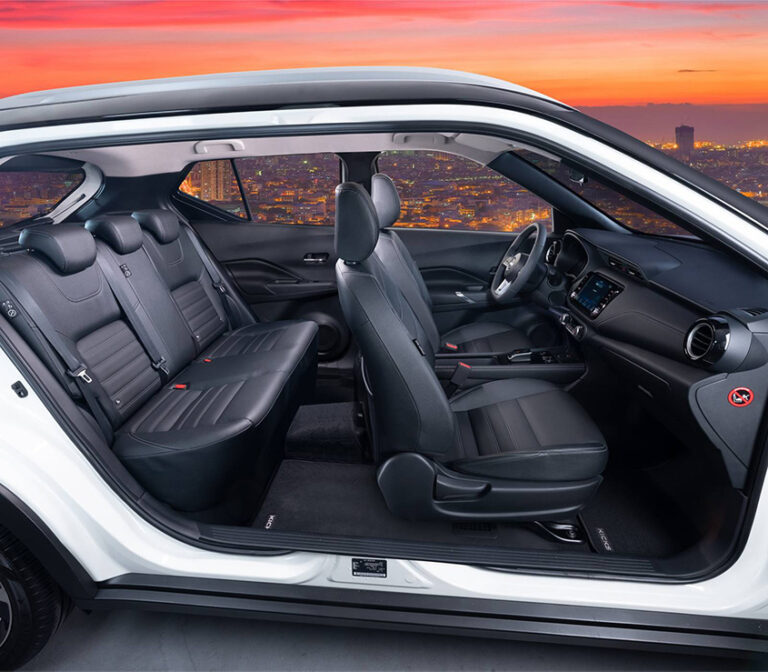 Nissan Kicks e POWER interior