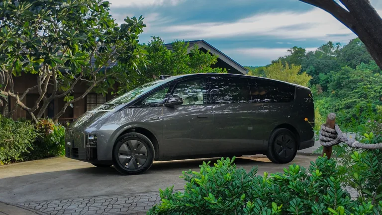 Li Auto Holds First Media Ride Experience