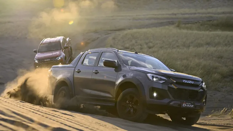 Isuzu D-MAX Conquers the Laoag Sand Dunes in Exciting 4×4 Media Challenge